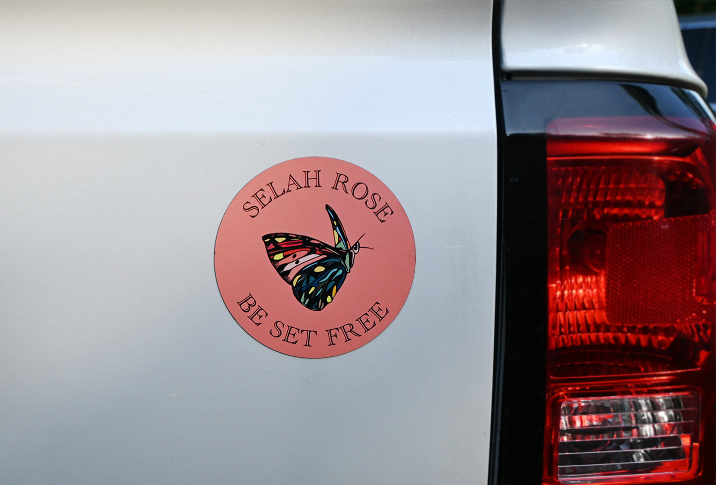SELAH ROSE 4" Magnet